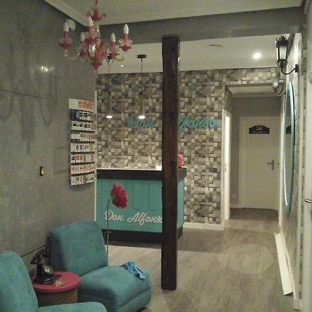 Hostal Don Alfonso Madrid Buitenkant foto
