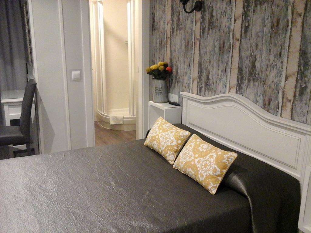 Hostal Don Alfonso Madrid Buitenkant foto