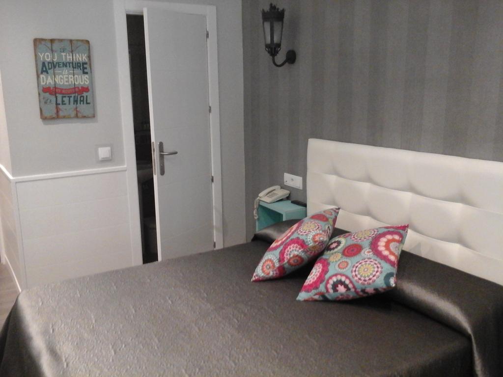 Hostal Don Alfonso Madrid Buitenkant foto
