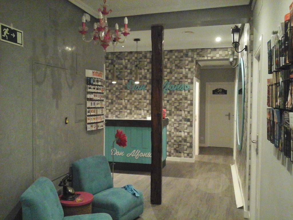 Hostal Don Alfonso Madrid Buitenkant foto