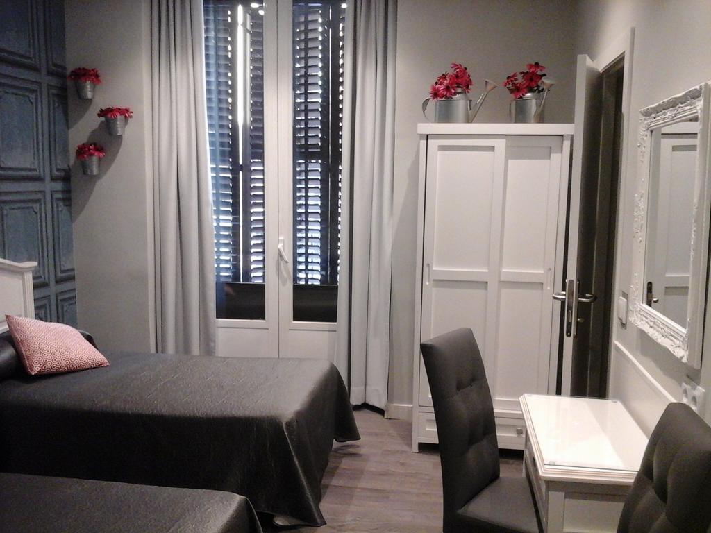 Hostal Don Alfonso Madrid Buitenkant foto