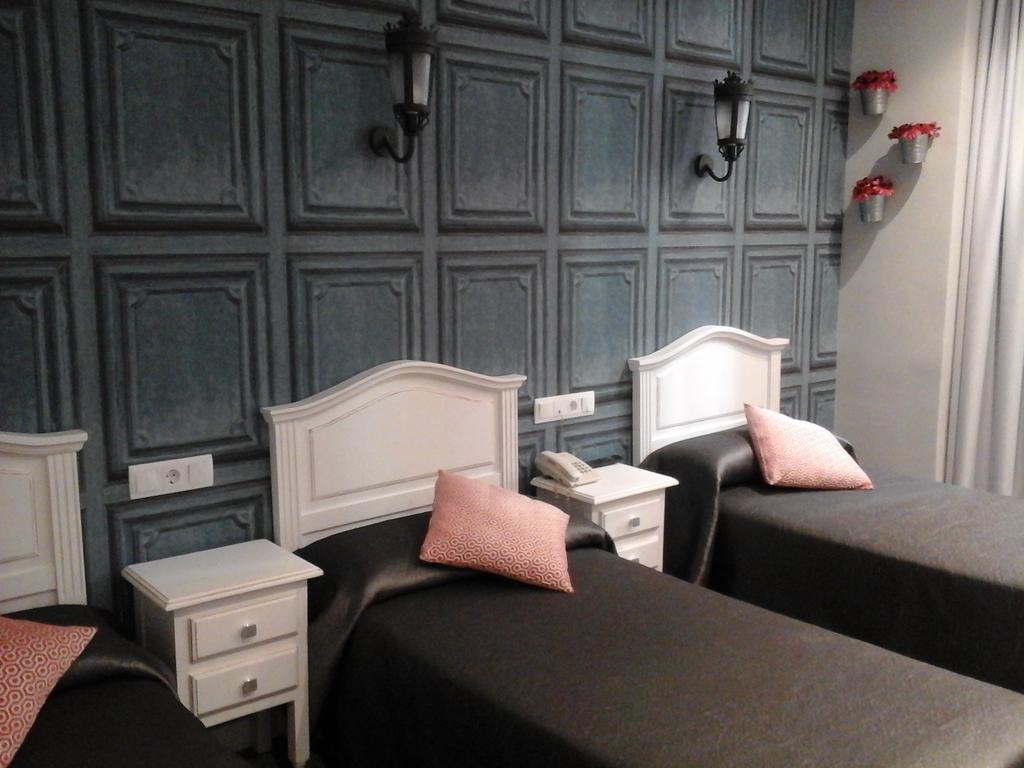 Hostal Don Alfonso Madrid Buitenkant foto