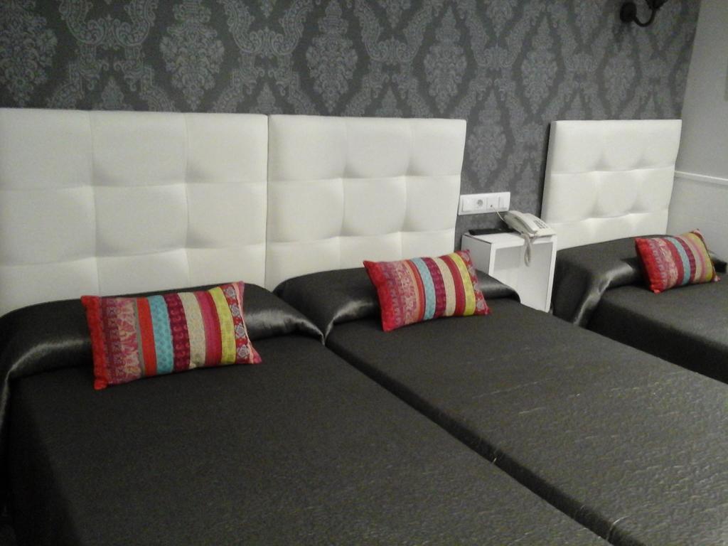 Hostal Don Alfonso Madrid Buitenkant foto
